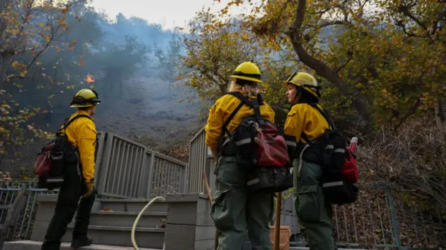 लॉस एंजेलिस में लगी आग