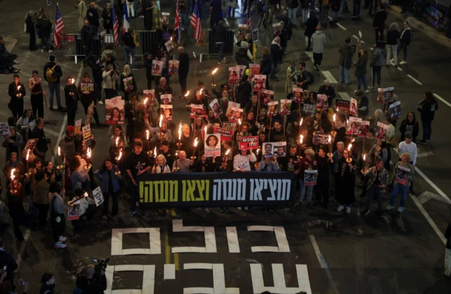 شادی خانواده‌های گروگان‌ها در تل‌آویو