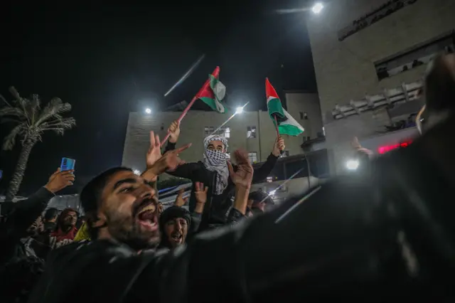 الفلسطينيون في دير البلح