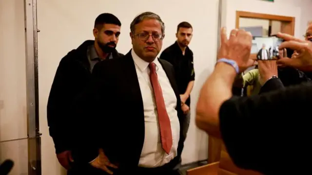 Kaabiineetiin nageenyaa Israa'el eenyuudha?