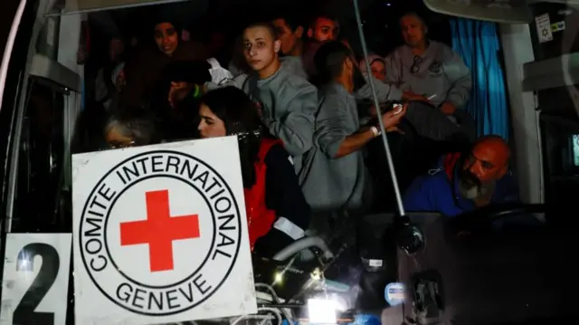 Fannoo Diimaa hidhamtoota bilisa bahan qabee yoo gaggeessu