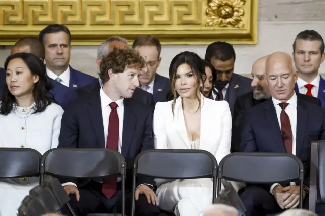 Priscilla Chan, Mark Zuckerberg, Lauren Sanchez e Jeff Bezos