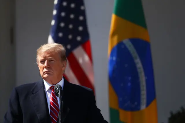 Donald Trump em 2019 durante uma coletiva de imprensa com o então presidente brasileiro Jair Bolsonaro