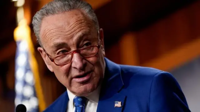 চাক শুমার