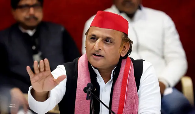 अखिलेश यादव