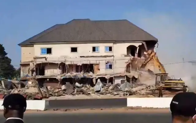 Ụlọ ndịna e ji mere ogige ndị ntọrị
