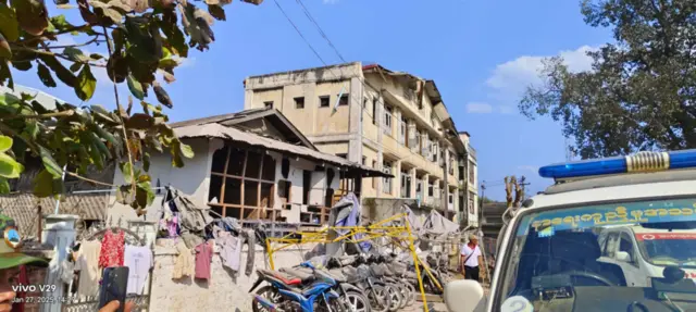 ဇန်နဝါရီ ၂၇ ရက်ကျောက်မဲမြို့ လေကြောင်းဗုံးကြဲတိုက်ခိုက်ခံရမှု