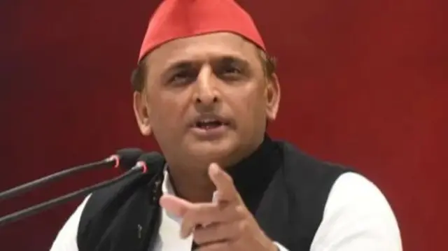 अखिलेश यादव