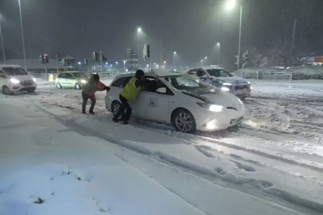 ब्रिटेन में बर्फबारी