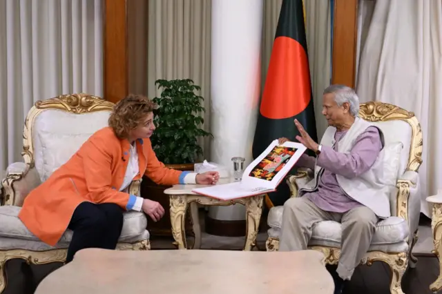 ইউরোপিয়ান ইনভেস্টমেন্ট ব্যাংকের ভাইস-প্রেসিডেন্ট নিকোলা বিয়ারের সাথে প্রধান উপদেষ্টার সাক্ষাৎ