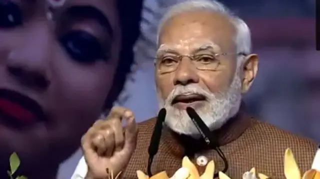 नरेंद्र मोदी