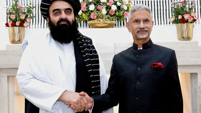 अमीर ख़ान मुत्तक़ी के साथ एस जयशंकर
