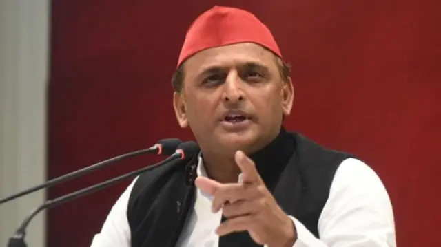समाजवादी पार्टी प्रमुख अखिलेश यादव