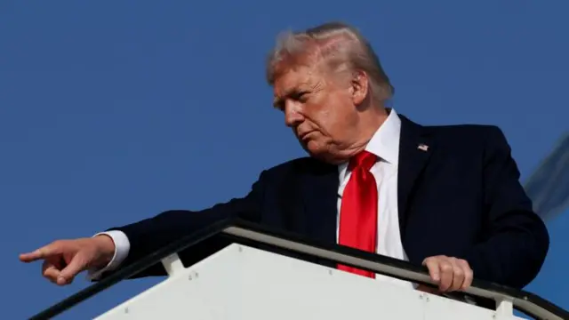 বেন গুরিয়ন বিমানবন্দরে ট্রাম্পকে বিদায় জানান ইসরায়েলি প্রধানমন্ত্রী বেনিয়ামিন নেতানিয়াহু