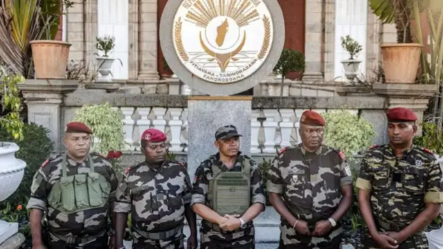 Otu ndịagha weghara ọchịchị a ma ama ka CAPSAT akwụsila ndị ọrụ ọchịchị onye kwuo uche ya na mba ahụ