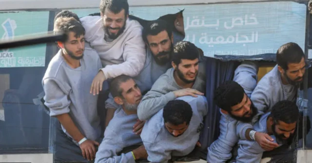 Ndị Palestine laghachiri na Khan Younis ka ahapụchara ha n'okpuru nkwekọrịta nkwụsị agha