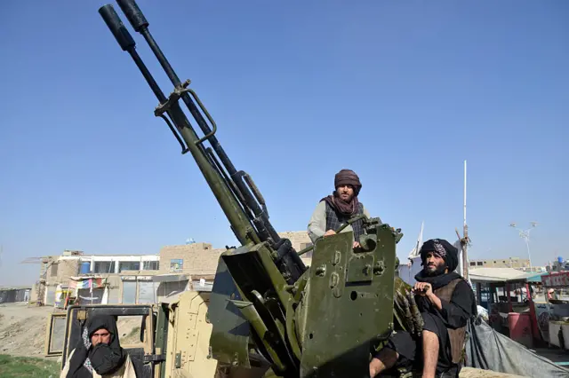 पाकिस्तान अफ़ग़ानिस्तान