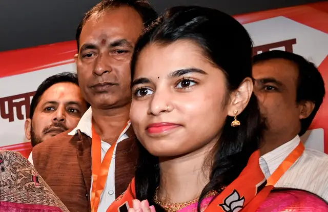 मैथिली ठाकुर