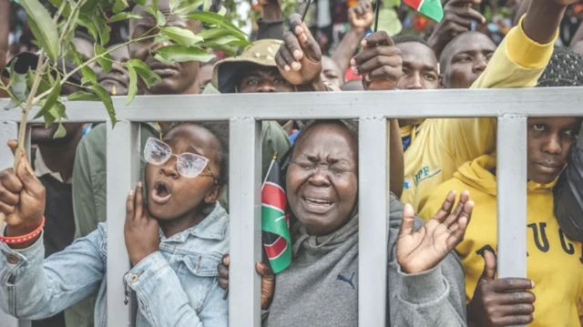 Ndị Kenya ekwuola na ha dịzi ka ụmụ na-enweghị nne na nna, dịka e liri ozu Odinga