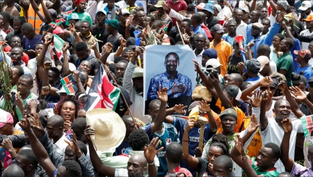 Ndị Kenya ekwuola na ha dịzi ka ụmụ na-enweghị nne na nna, dịka e liri ozu Odinga