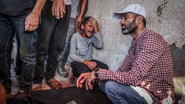 غزہ میں تازہ اسرائیلی حمنلے میں ہلاک ہونے والے افراد کے لواحقین