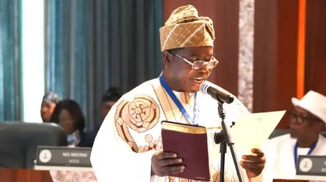 Farfesa Joash Ojo Amupitan