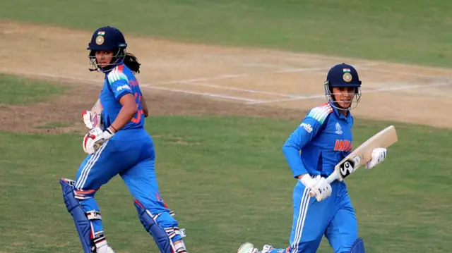 प्रतिका रावल और स्मृति मंधाना