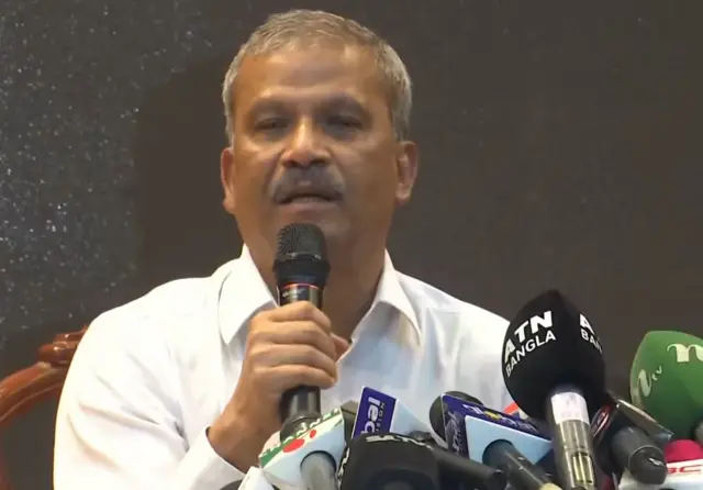 আইন উপদেষ্টা অধ্যাপক আসিফ নজরুল
