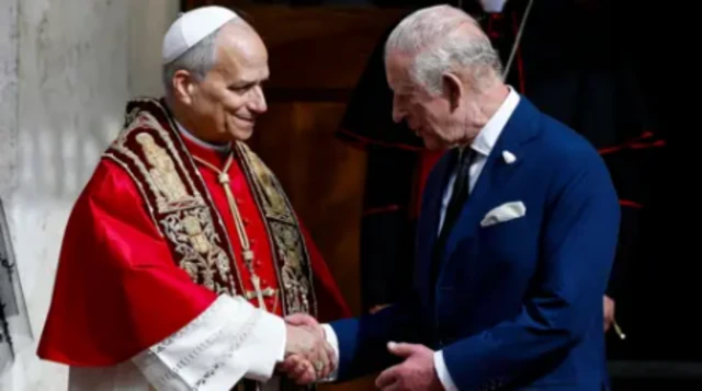 Eze Charles abụrụla Onyeisi ụka Church of England mbụ ya na Popu ga-ekpe ekpere n’ọha