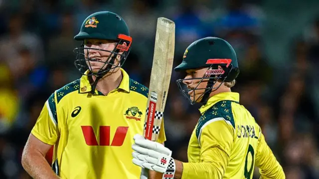 मिशेल ओवेन और कूपर कोनली