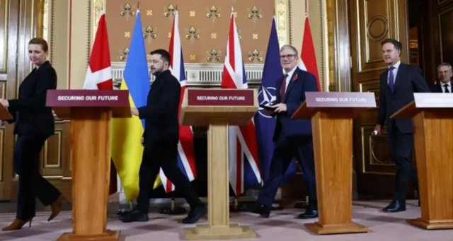Лидеры покидают пресс-конференцию «коалиции желающих»