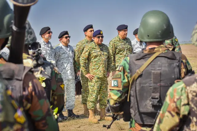 پاکستان بحریہ