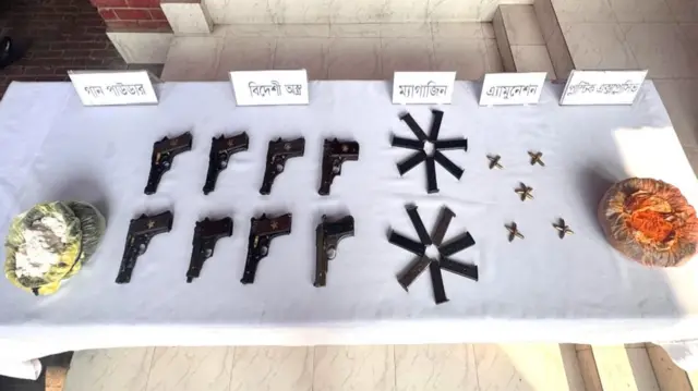 বিমানবন্দর রেলওয়ে স্টেশনে সেনা অভিযানে বিপুল পরিমাণ অস্ত্র ও বিস্ফোরক জব্দ করা হয়