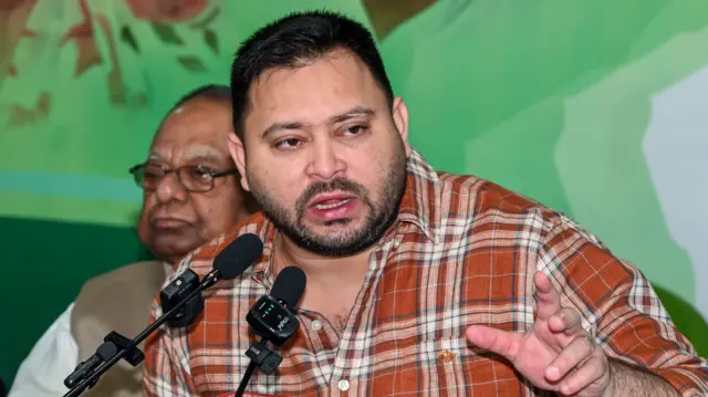 तेजस्वी यादव