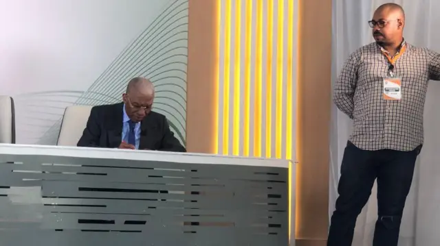 Le porte-parole de la Commission électorale entame la dernière salve des résultats