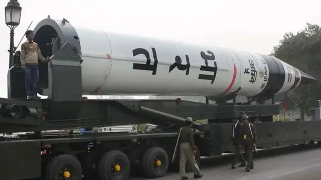 suraa misaa'ela Hindii gejjibsafamaa jiru