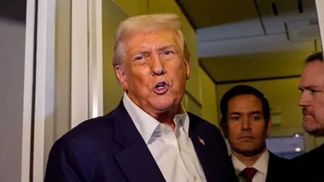 डोनाल्ड ट्रंप