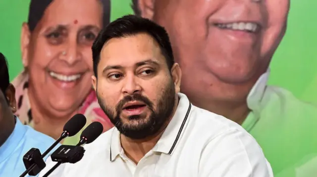 तेजस्वी यादव