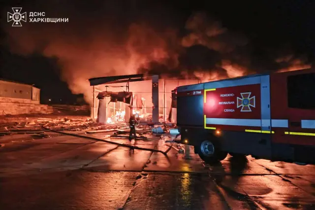Пожар в Харьковской области после атаки дронов