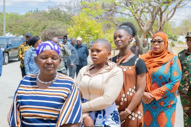 Akiwa kwenye foleni