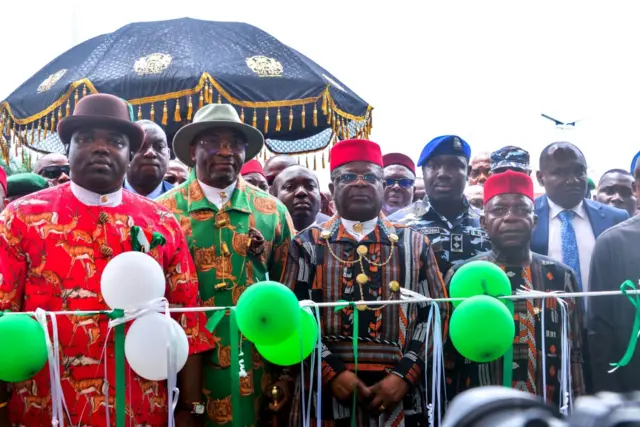 Dave Umahi, Alex Otti, Benjamin Kanu na ndị ọzọ nọ ha n'azụ mgbe a na-agbape ọrụ n'Abia Steeti