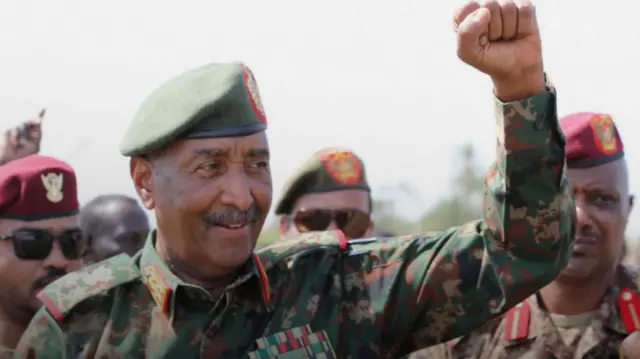 Jagoran rundunar RSF Janar Abdelfatah Al-Burhan