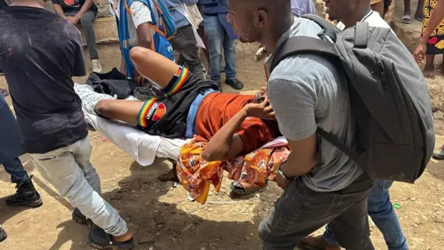 Namoota mormii irratti nama miidhame siree mukaan baatanii deemaa jira.