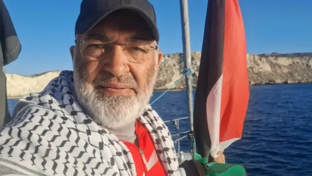 سینیٹر مشتاق