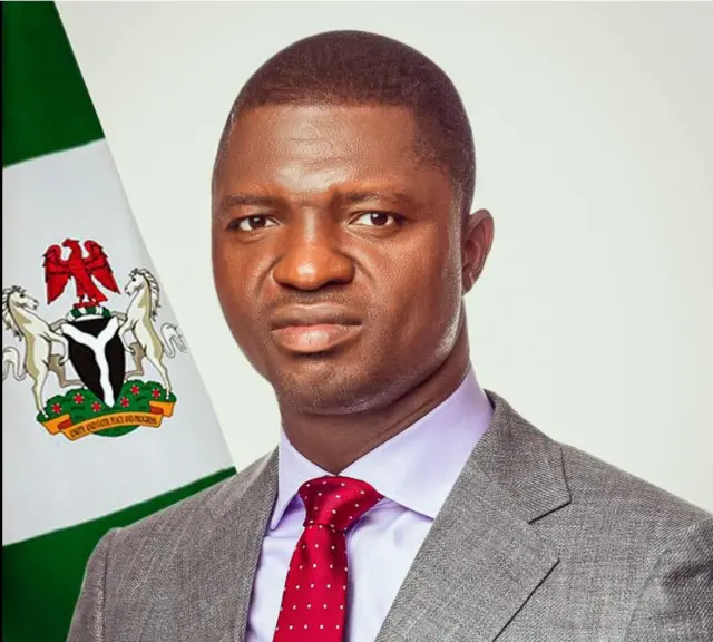 Gọvanọ Francis Nwifuru nke Eboyi Steeti