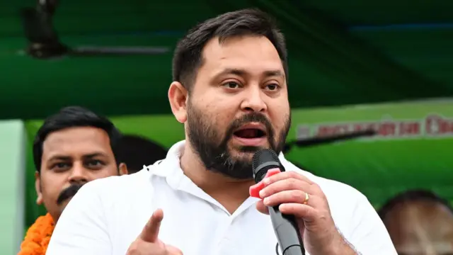 तेजस्वी यादव