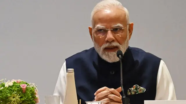 मोदी