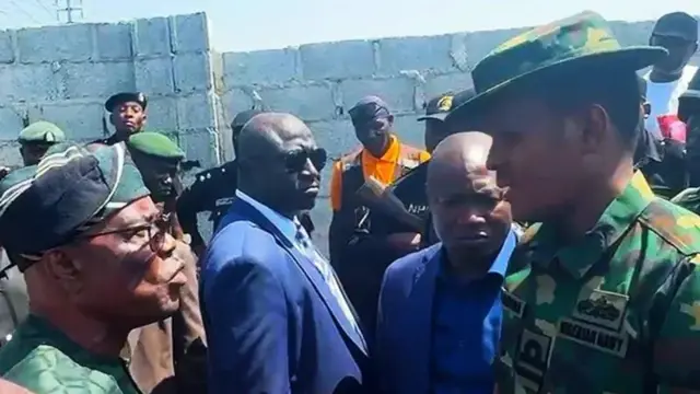 Foto Wike na onye agha ahụ na-asa ya okwu