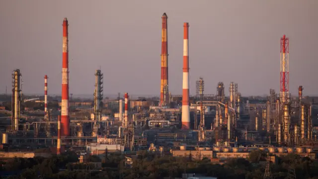 Нефтеперерабатывающий завод в Орске