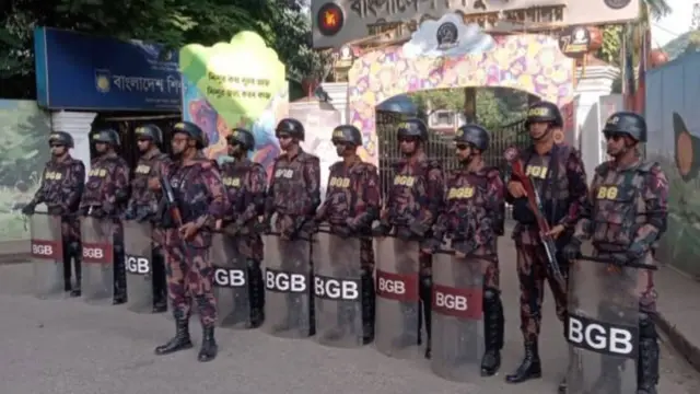 রাজধানীর বিভিন্ন এলাকায় নিরাপত্তা নিশ্চিতে কাজ করছে বিজিবি